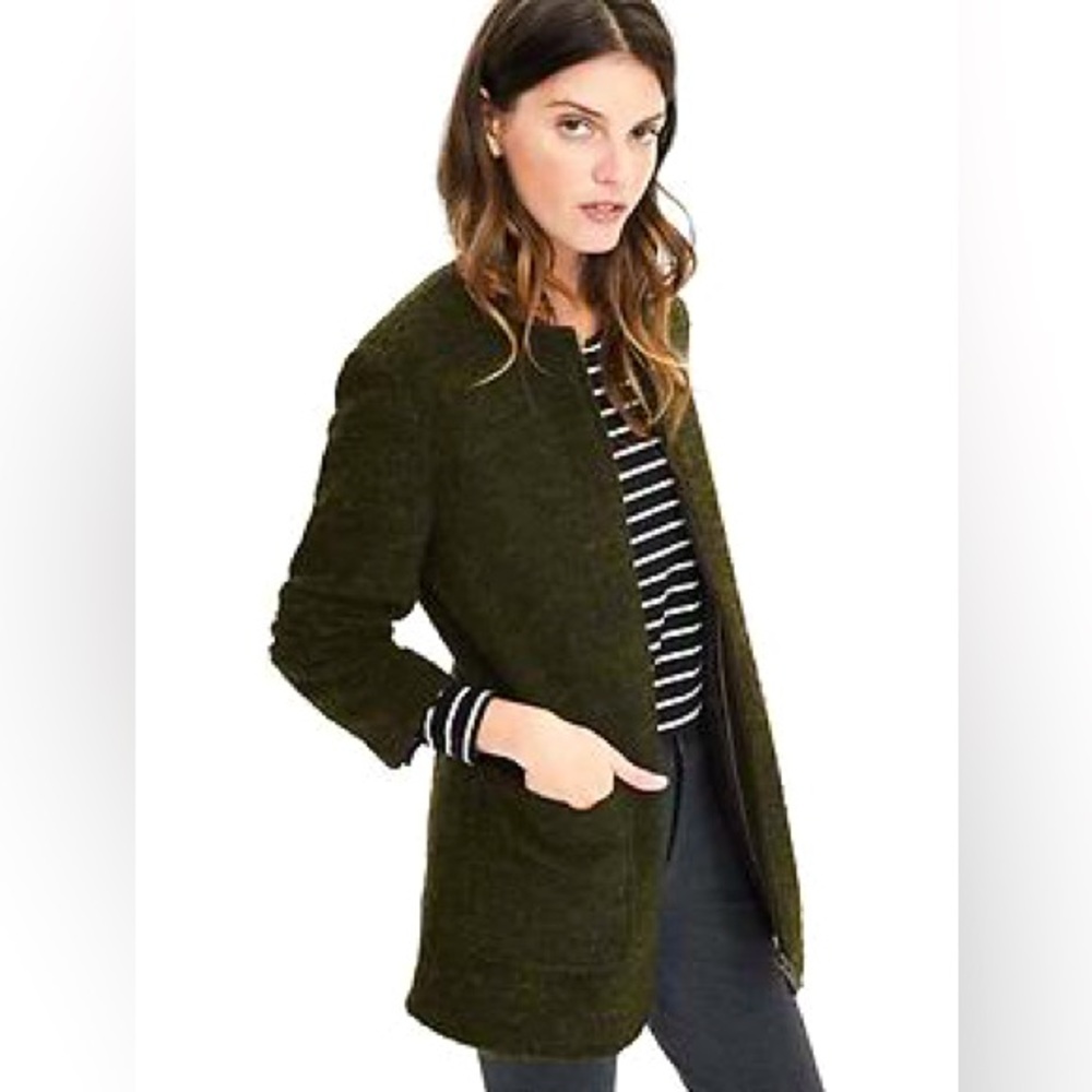 NWOT Banana Republic Collarless Boucle Zip Front Coat in Green. Size Small.